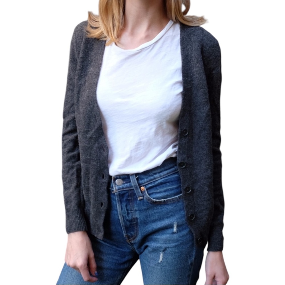 Uniqlo Charcoal Grey Knit V Neck Button Down Long Sleeve Cardigan Sweater Small - Picture 11 of 16